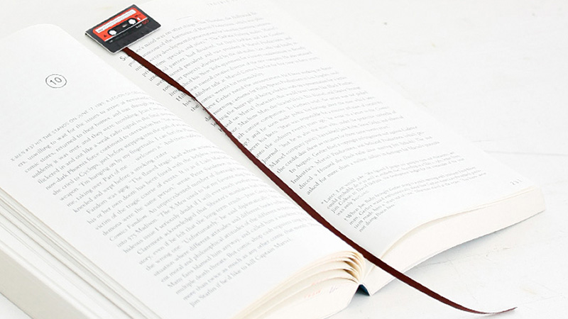 Illustration for article titled Cassette Tape Bookmarks Adorably Pair Two Dead Forms of Media